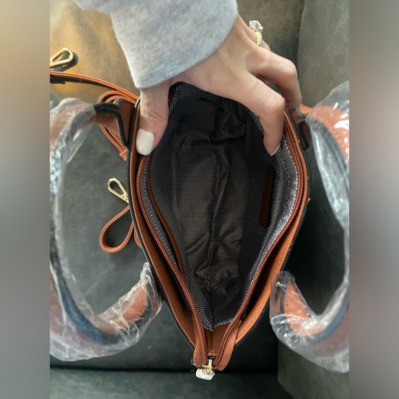 NEVER USED BROWN TOTE - Picture 3 of 4